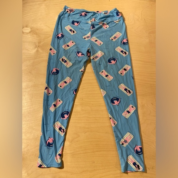 Lularoe Leggings Size Tall and Curvy (AK) - Picture 1 of 6